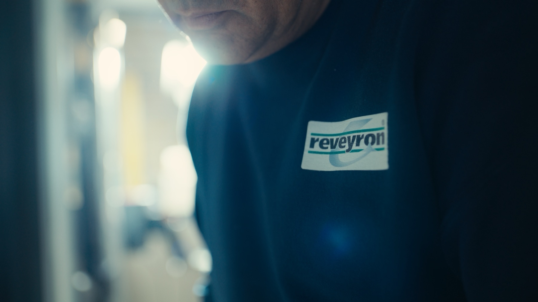 Détail technique filmé sur une ligne de production